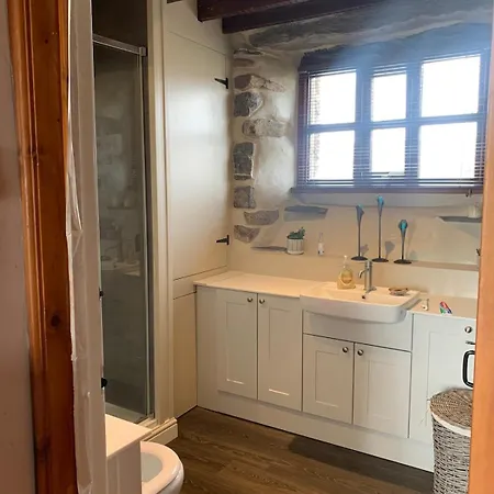 Unique Schoolhouse In The Peaceful Western Lakes *