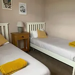 Unique Schoolhouse In The Peaceful Western Lakes *