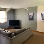 Unique Schoolhouse In The Peaceful Western Lakes Σπίτι διακοπών *