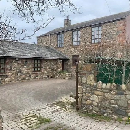 펜션 Unique Schoolhouse In The Peaceful Western Lakes
