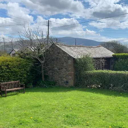 בית נופש Unique Schoolhouse In The Peaceful Western Lakes Bootle (Cumbria)